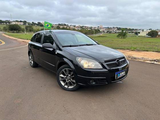 CHEVROLET VECTRA 2.0 SFI GT-X HATCH 8V FLEX 4P MANUAL CHEVROLET VECTRA 2.0 SFI GT-X HATCH 8V FLEX 4P MANUAL